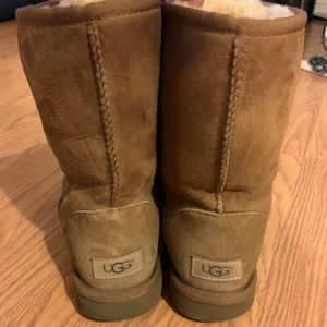 Women’s Tan Ugg’s size 9